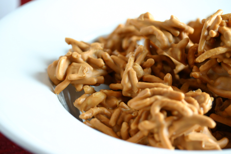 Bowl of peanut butter haystacks.