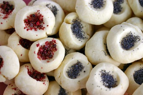 Pile of Persian rice flour cookies.