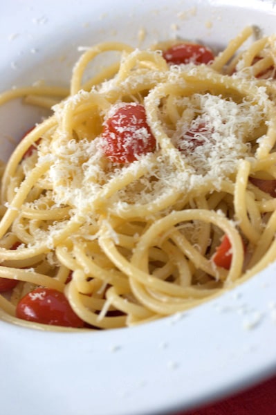 Garlicky Pasta with Tomatoes and Parmesan » Big Flavors from a Tiny Kitchen