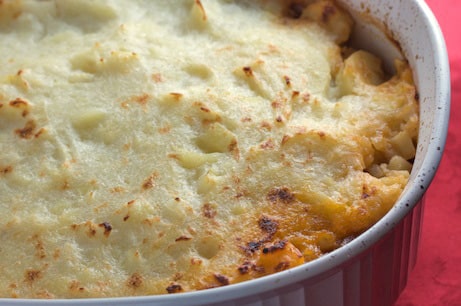 Shepherd\'s pie in a baking dish.