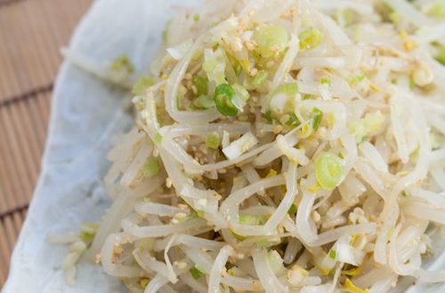 Kong Namul (Seasoned Bean Sprouts)