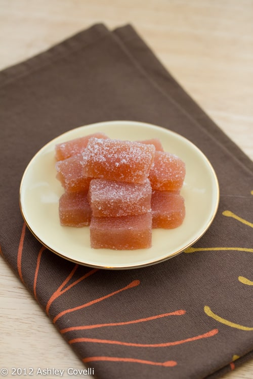 A plate of apple jellies.
