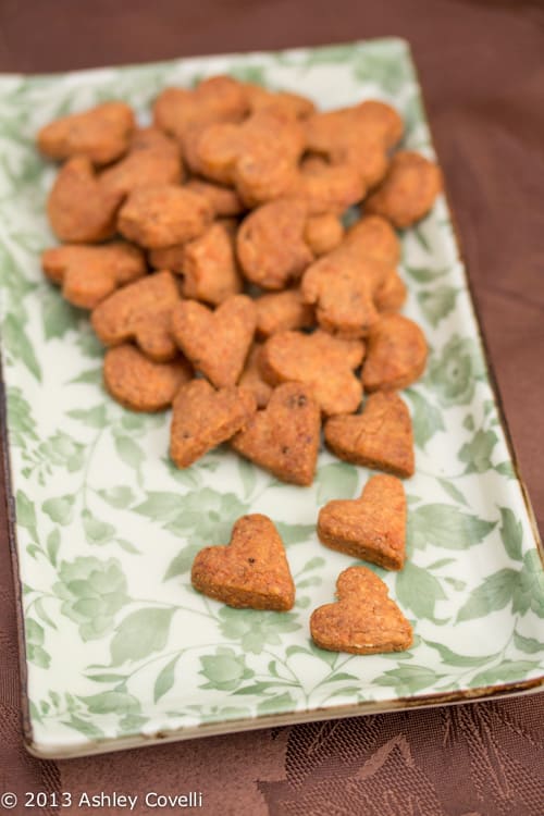 Whole Wheat Cheddar Crackers
