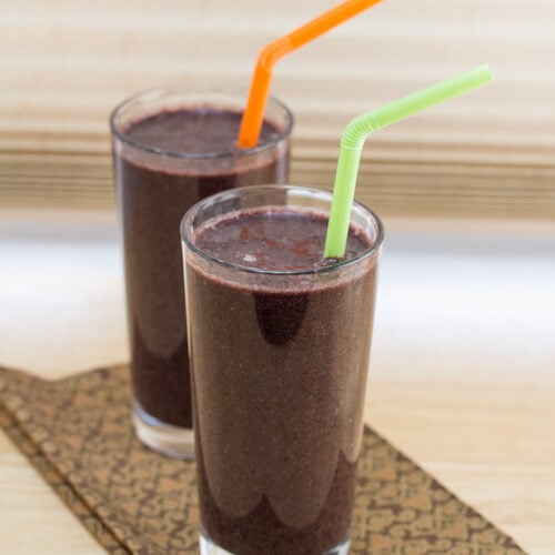 Wild Blueberry, Banana, Kiwi, Coconut and Kale Smoothie