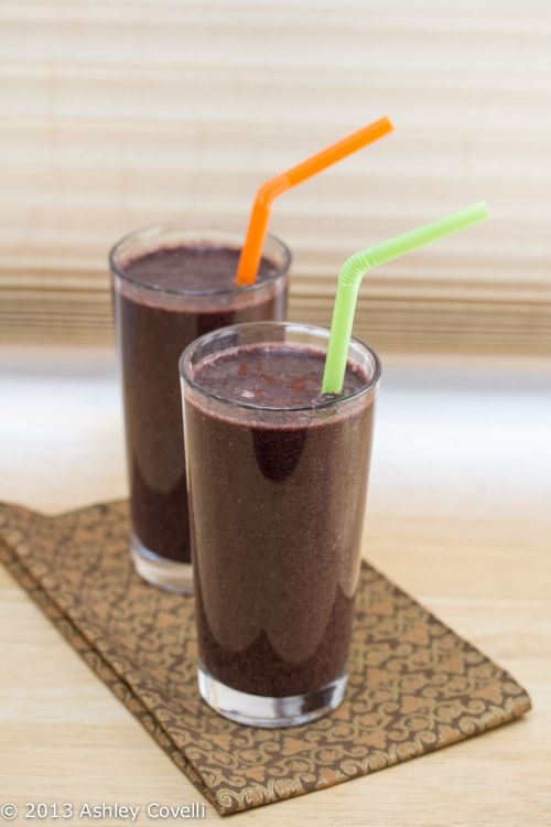 Wild Blueberry, Banana, Kiwi, Coconut and Kale Smoothie