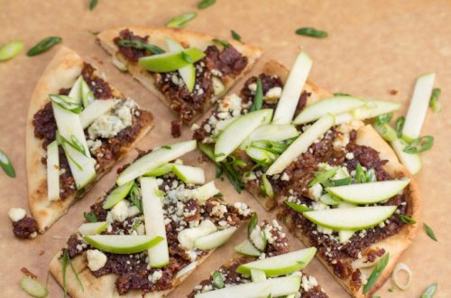 Bacon and Caramelized Onion Jam Naan Pizza with Gorgonzola and Apples