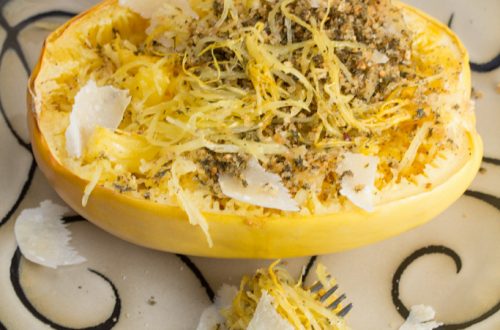 Roasted Spaghetti Squash with Garlicky Herbed Bread Crumbs