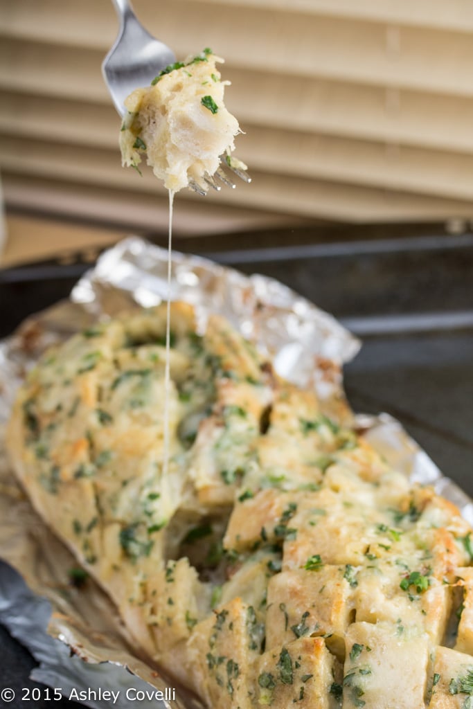 Roasted Garlic Gruyère Pull-Apart Bread