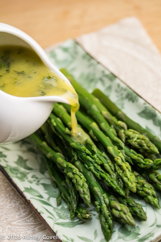 Gordon Ramsay's Asparagus with Lemon and Tarragon Hollandaise