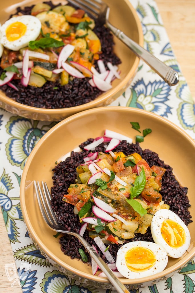 Black Rice Bounty Bowls: Make the most of farm fresh produce with these vibrant, veggie-packed bowls. #BigFlavorsFromTheFarm