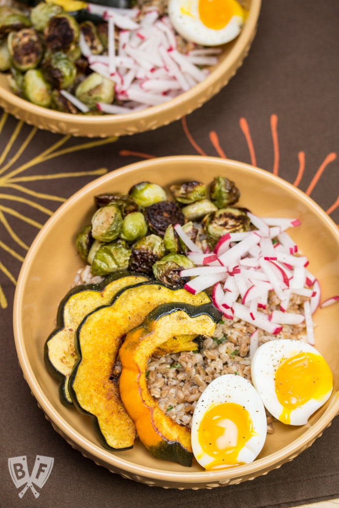 Toasted Farro Grain Bowls with Roasted Winter Veggies: Chase away the winter blues with this hearty, veggie-packed grain bowl. Top it with a runny egg for the ultimate comfort food upgrade! #VillageHarvestVariety #ad