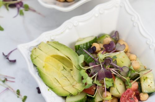 Quick Chickpea Salad with Lemon-Dill Vinaigrette: This quick, hearty make-ahead salad is perfect for lunch on-the-go or as a fresh, flavorful last minute addition to any meal. #REBBLTribe #ad
