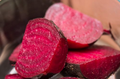 Slow Cooker "Roasted" Beets: Roast your own beets at home with less fuss by using your slow cooker - no need to turn on your oven!