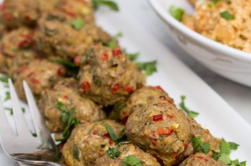 Tex-Mex Meatballs with Mexican Cauliflower Rice: This paleo, gluten free Tex-Mex meal is simple enough for a weeknight and impressive enough for company. Super flavorful clean eating at its best!