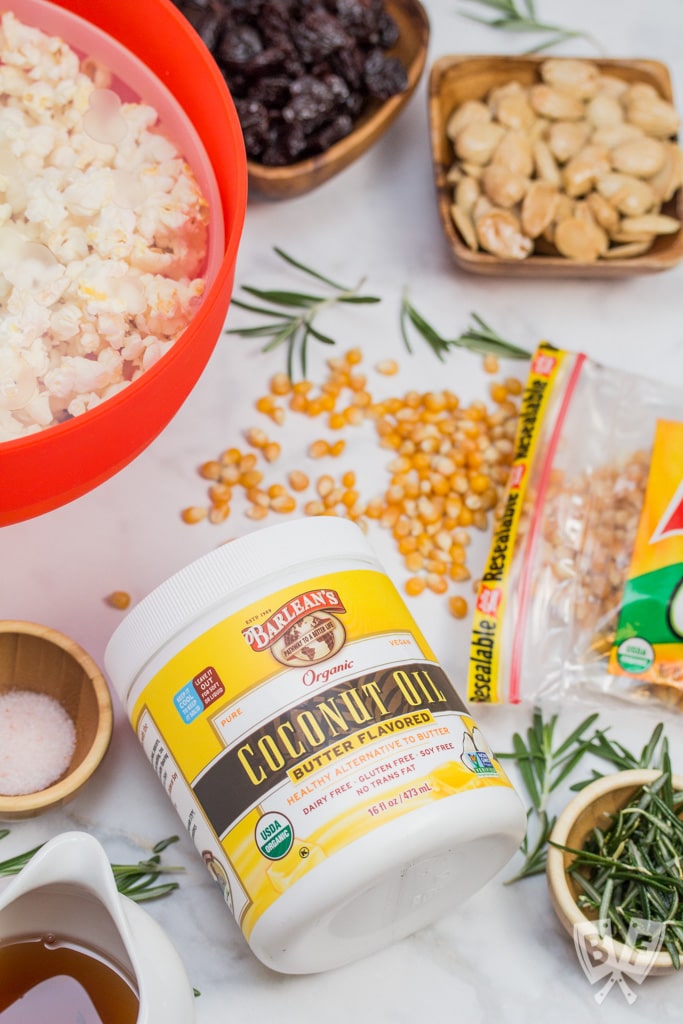 Marcona Almond + Dried Cherry Popcorn with Crispy Rosemary: Upgrade your date night with an upscale twist on classic movie theater popcorn. Make it right in the comfort of your own home with only 6 ingredients! #ad #popwithbarleans