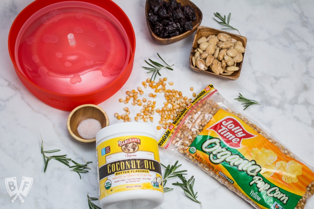 Marcona Almond + Dried Cherry Popcorn with Crispy Rosemary: Upgrade your date night with an upscale twist on classic movie theater popcorn. Make it right in the comfort of your own home with only 6 ingredients! #ad #popwithbarleans