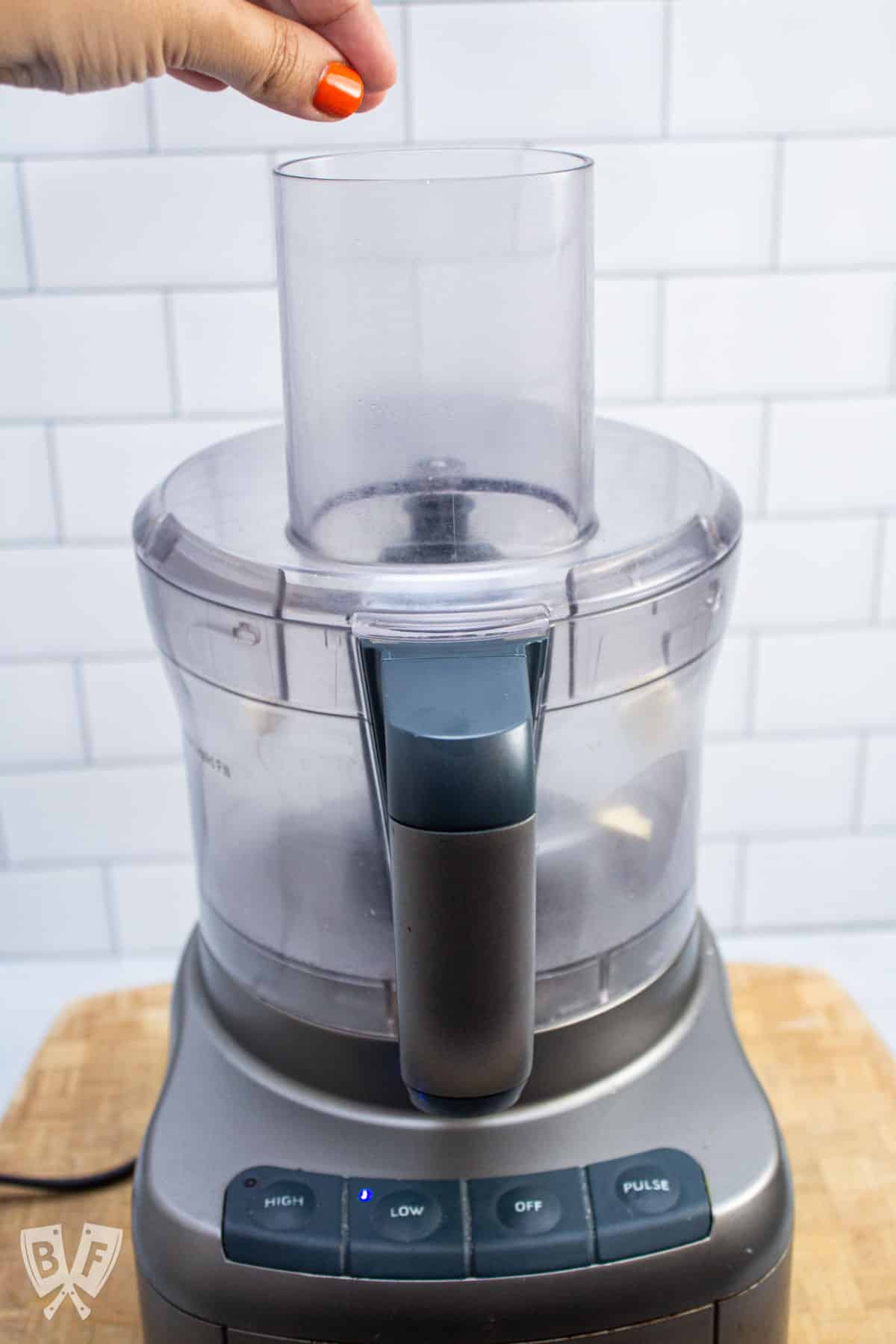 Easy Classic Homemade Hummus Using Canned Chickpeas