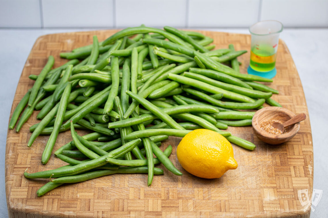 Easy Sheet Pan Roasted Green Beans with Lemon